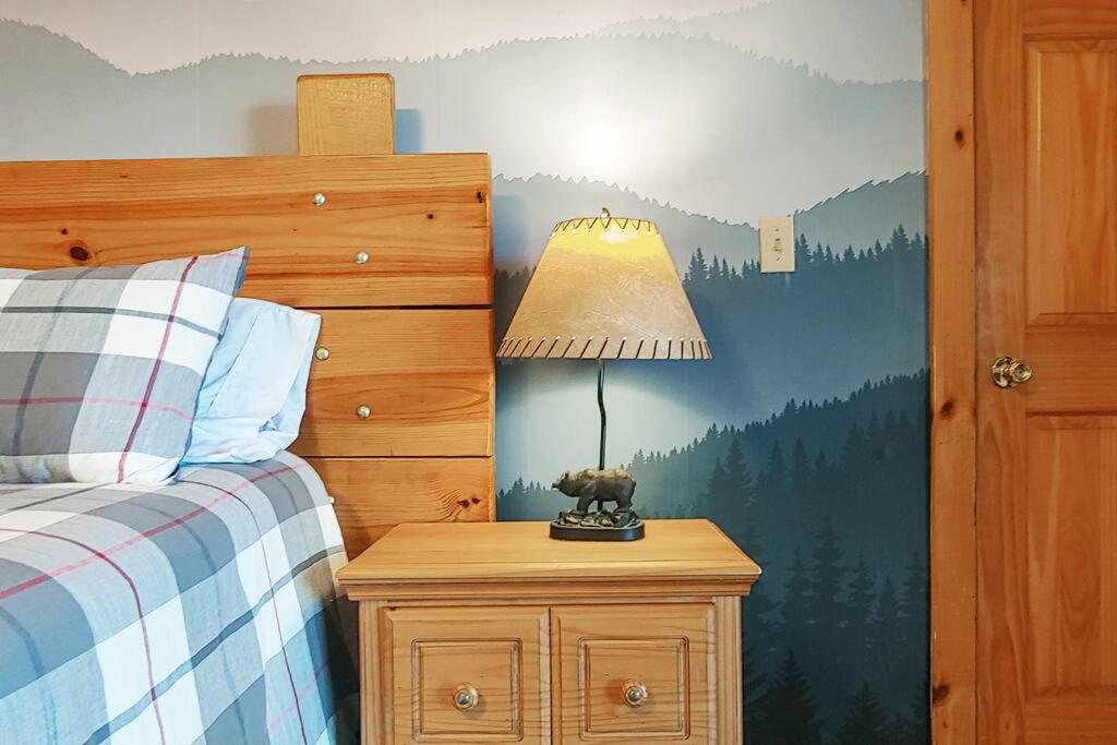 Four Private Suites - Hot Tub - Arcade - Fast Wi-Fi - One Minute To Parkway Fun Pigeon Forge Ngoại thất bức ảnh